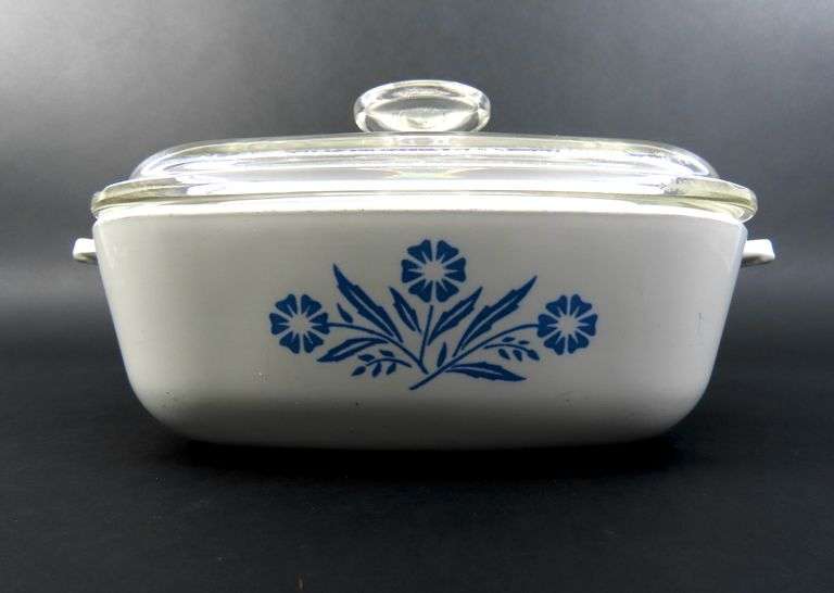 Corning Ware "Blue Cornflower" 1 Qt Dish with Lid