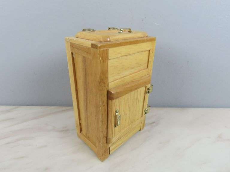 Wooden Classics Doll House Ice Box