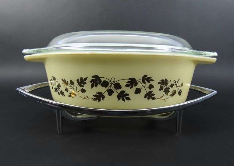 Lot of 2 Pyrex "Golden Acorn" 1 1/2 QT Serving Dish with Lid on Corning Ware Cradle