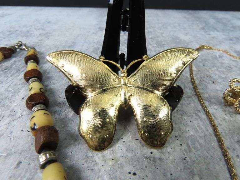 Lot of Vintage Costume Jewelry with Necklaces & Earrings