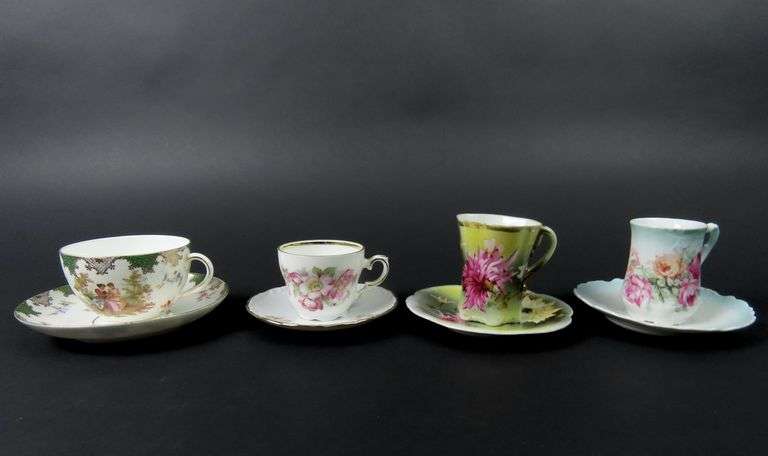 Mixed Lot of 4 Collectible Tea Cups & Saucers