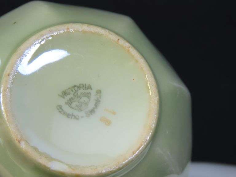 Lot of 4 Vintage Victoria Czechoslovakia Lusterware Teacups & Saucers