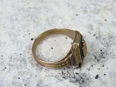 1953 10K Gold Class Ring - Size 9 - 4.7g