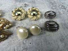 5 Pairs of Vintage Clip Earrings