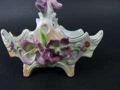 Beautiful Vintage Porcelain Basket Décor