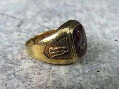 10K Gold Masonic Ring - Size 9.5 - 5.6g