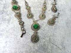 Stunning Antique Necklace, Bracelet & Screwback Earring Set