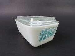 Vintage Pyrex "Amish Butterprint Turquoise" Refrigerator Dish