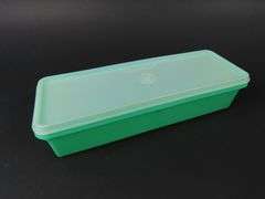 Vintage Tupperware Celery Container