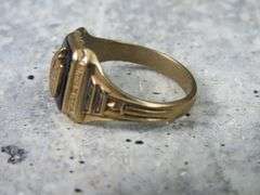1953 10K Gold Class Ring - Size 9 - 4.7g