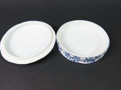 Evum Eternal Rose Collection Round Blue & White Trinket Box