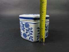 Lidded Porcelain Blue & White Trinket Box