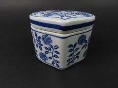Lidded Porcelain Blue & White Trinket Box