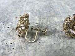 Gold Tone Flower Screwback Earrings