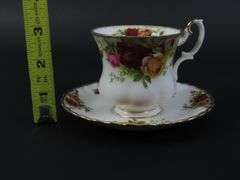 Royal Albert "Old Country Roses" Teacup & Saucer  - Made in England