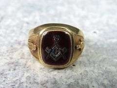 10K Gold Masonic Ring - Size 9.5 - 5.6g