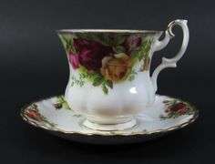 Royal Albert "Old Country Roses" Teacup & Saucer  - Made in England