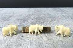 Unique Vintage Bull Tie Clip & Cufflink Set