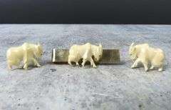 Unique Vintage Bull Tie Clip & Cufflink Set