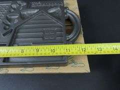 1985 John Wright Co. Cast Iron Gingerbread House Mold