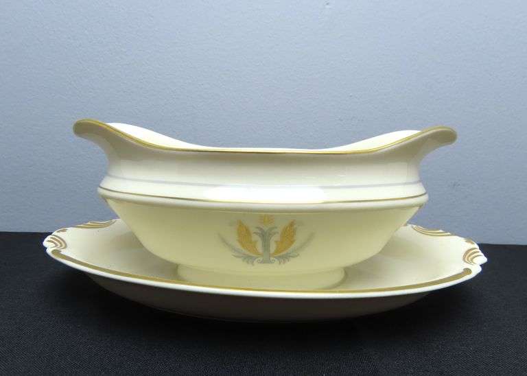 Syracuse China "Governor Clinton" Gravy Boat with Attached Underplate