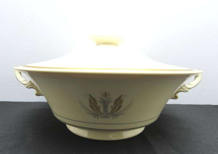 Syracuse China "Governor Clinton" Lidded Serving Dish