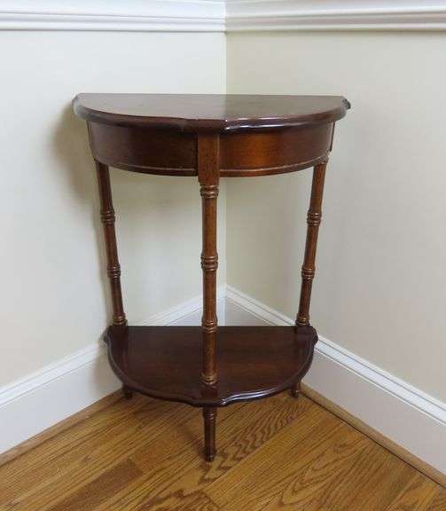 Beautiful Vintage "D" Table