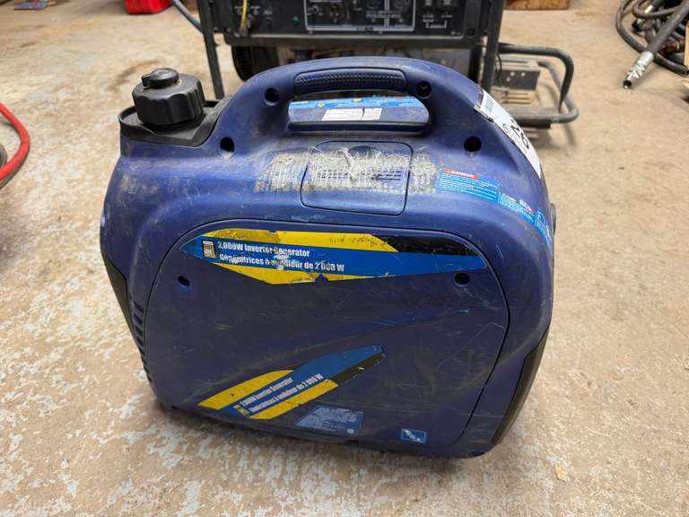 PowerFist 2000W Inverter Generator