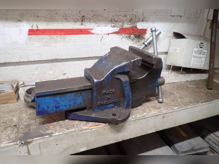 Record 6" Vice.