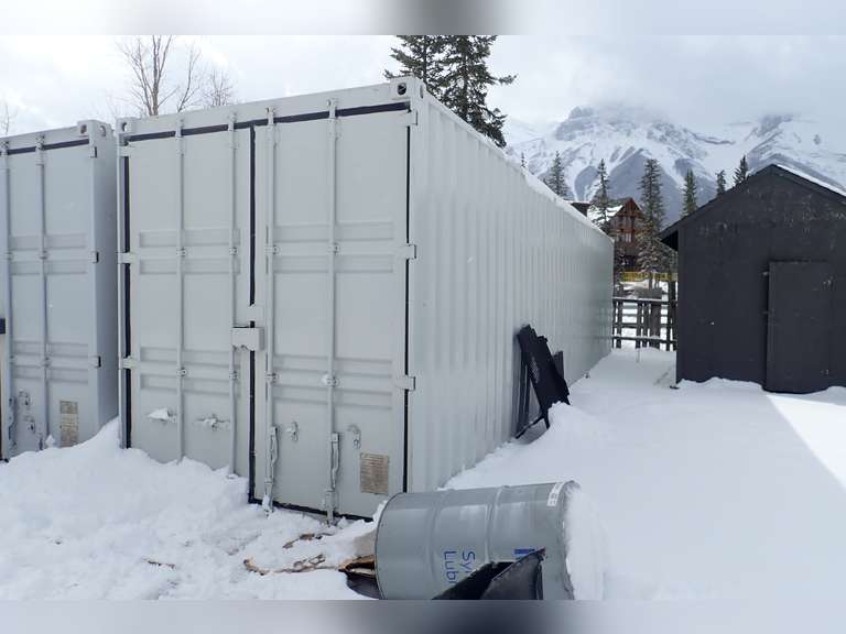 2004 40' Sea Container. SN GESU 211480 2.
