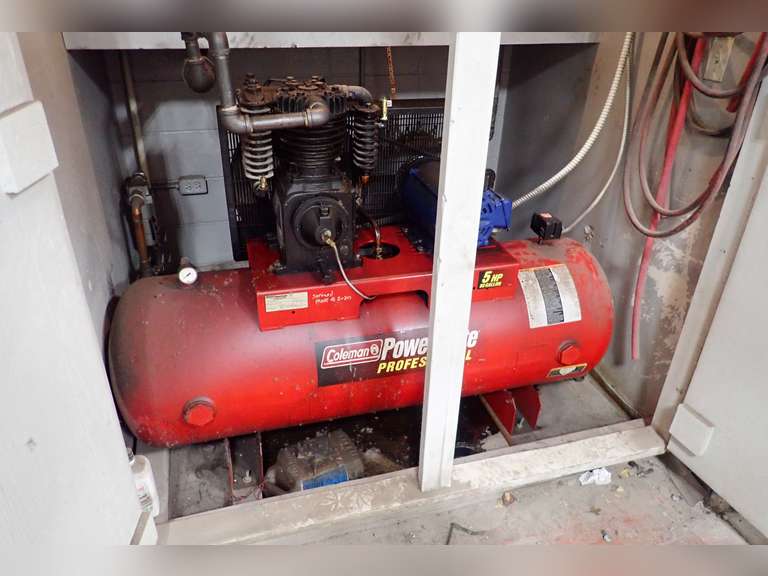 Coleman Powermate Professional 5hp 80gal Horizontal Air Compressor. NOTE: REQUIRES DISCONNECT.