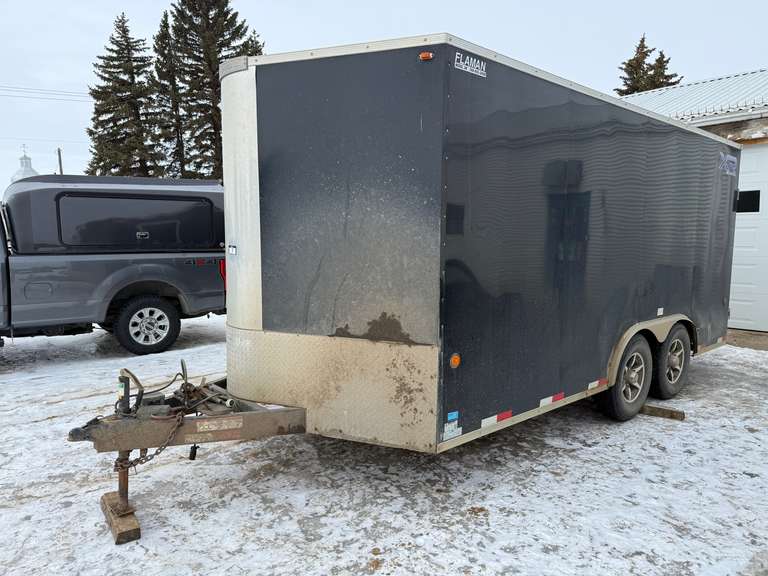 2015 Royal  XRCHT60–818–78  16 ft. Enclosed   Trailer  2S9PK4311F3032243