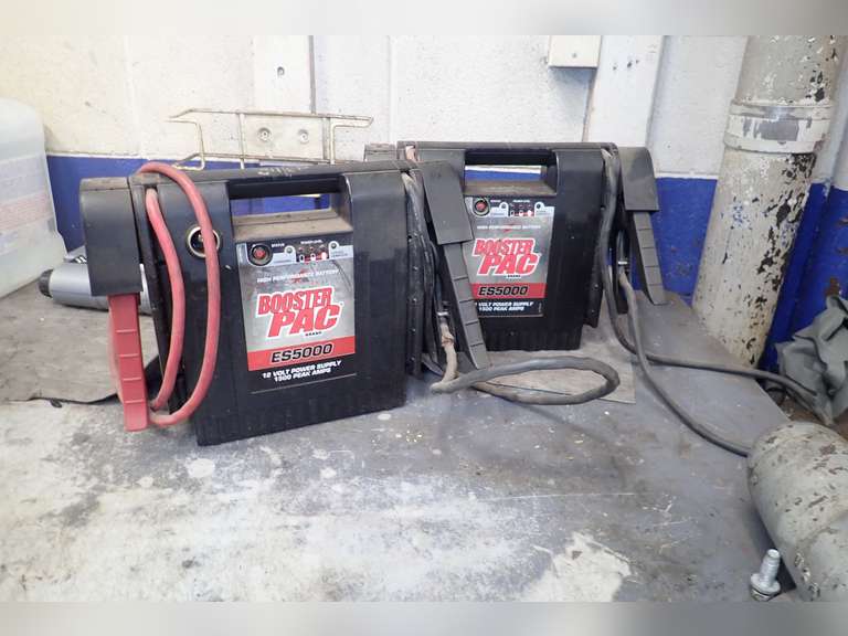 Lot of (2) Booster Pac ES5000 12V Power Supply 1500 Peak Amp Booster Packs.