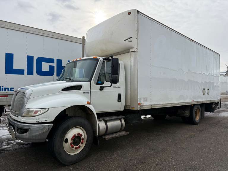 2012 International MA025 DuraStar 4300 4x2 Regular Cab Box Truck VIN 1HTMMAAP7CJ692489
