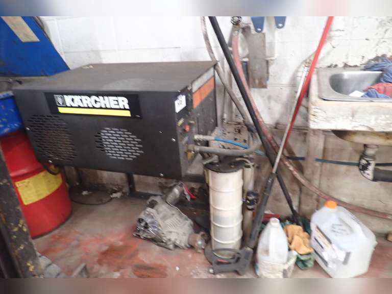 Karcher Pressure Washer w/Hoses, Wands, etc.