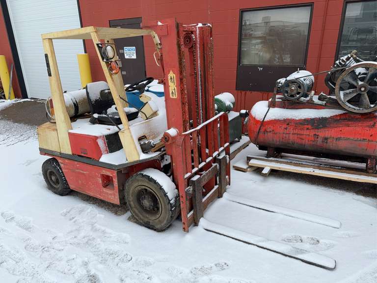 Nissan Forklift NH02 LPG Forklift *Needs Battery*