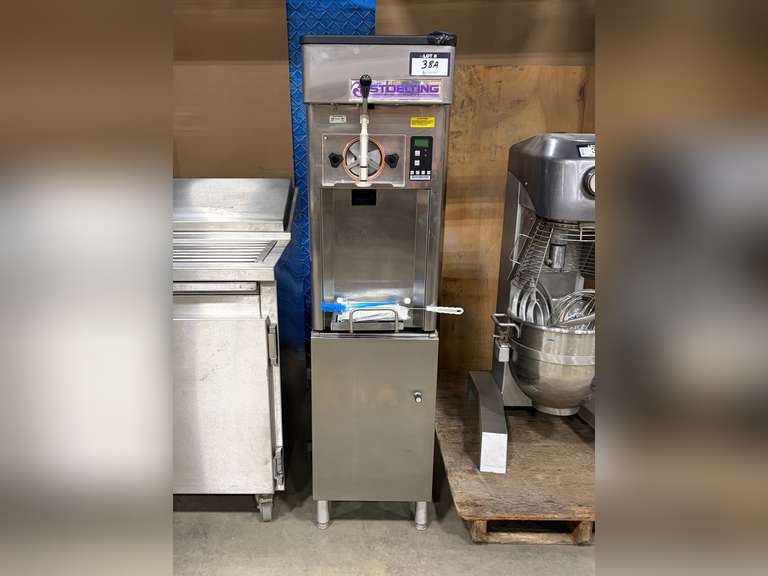 STOELTING E111-37I-A COUNTERTOP GRAVITY-FED SINGLE-FLAVOR SOFT SERVE MACHINE WITH STOELTING FLOOR ST
