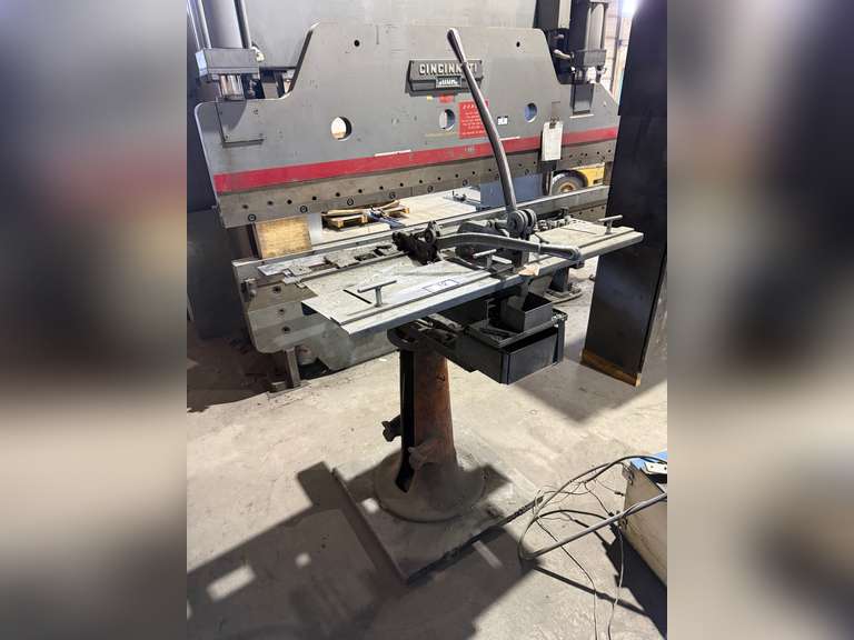 Roper Whitney Model 17 5-Ton Manual Bench Punch