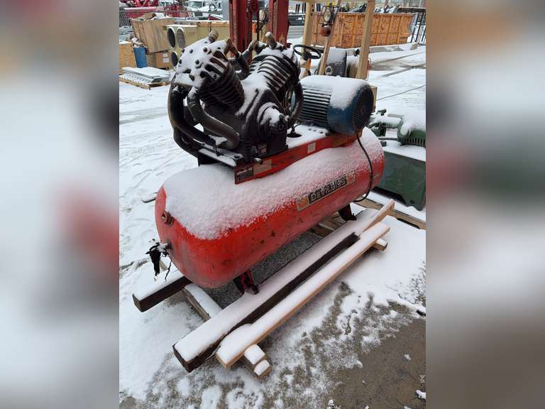 DeVILBISS 447 Horizontal Compressor