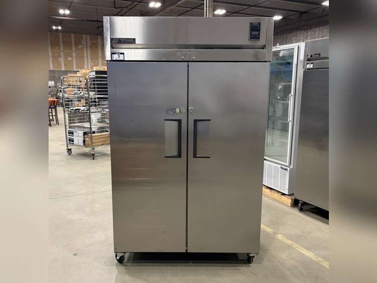 TRUE TA2R-2S-RC 51" STAINLESS STEEL SOLID DOUBLE DOOR COOLER