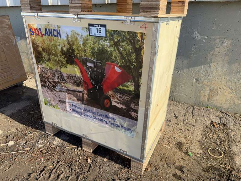 SDLanch Towable Wood Chipper