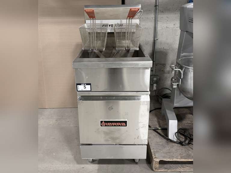SIERRA FRYSTAR750 75 LB GAS FRYER WITH (5) 30,000 BTU CAST IRON BURNERS