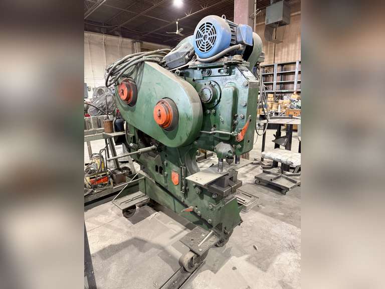 Peddinghaus 210/3 60-Ton Ironworker, 3HP, 230V 3PH