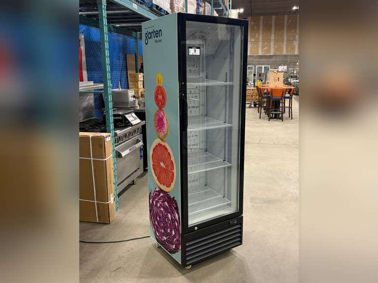 24" GLASS DOOR UPRIGHT COOLER