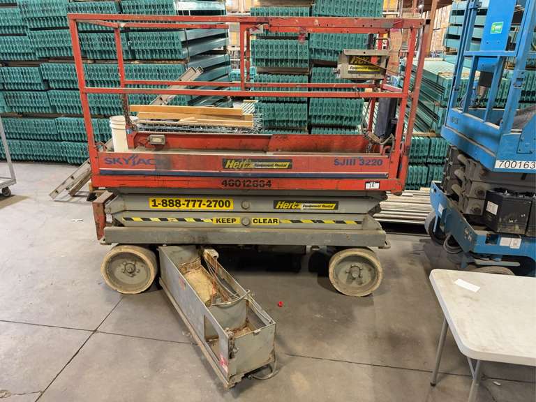 Skyjack SJIII3220 Scissor Lift, HRS N/A *No Batteries*