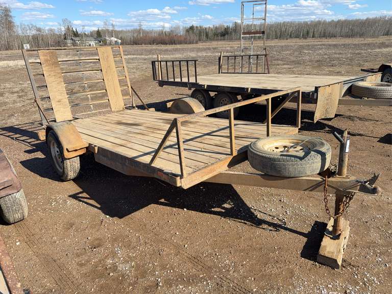 2009 12’ S/A Rainbow Trailer Equipment Trailer w/ Flip-Up Ramp 2RGBU121581000255