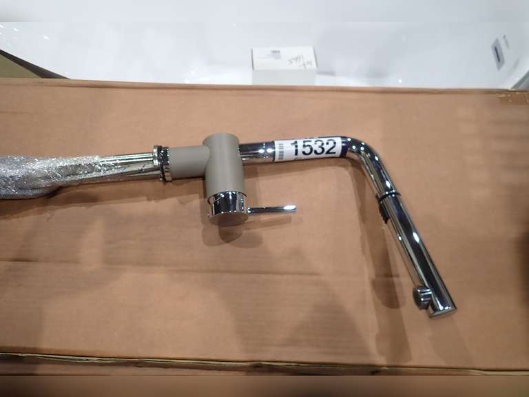 DISPLAY Blanco Pull-Down Kitchen Faucet.