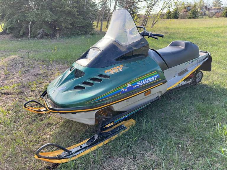 1993 Ski-Doo Summit Rotax 583 Snowmobile, 6,297km Showing, VIN 387600011  *No Key*