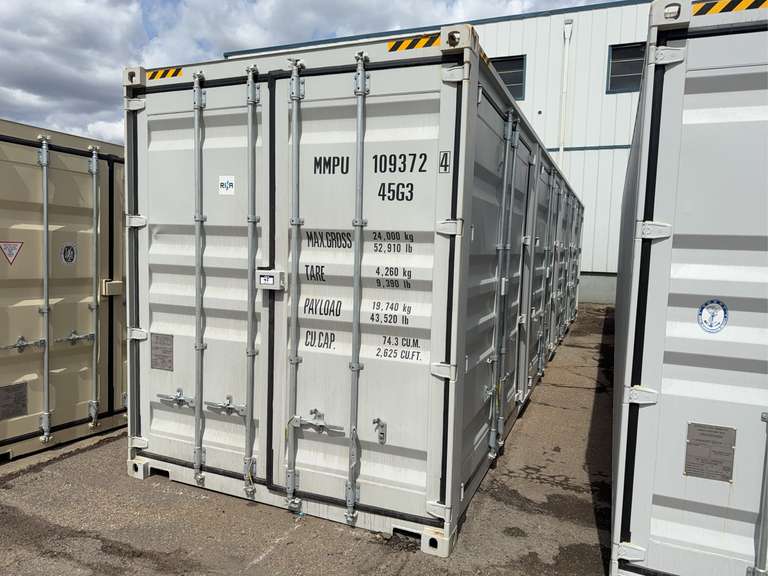40’ Single Trip Shipping Container *Damaged Corner*. SN:MMPU1093724