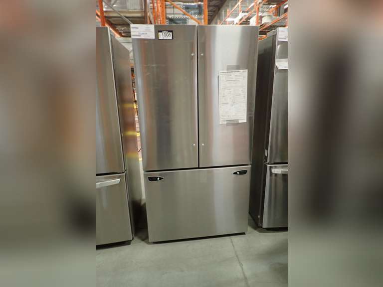 LG LRFLS3206S French Door Stainless Top Refrigerator/Bottom Freezer- NOTE: PLEASE INSPECT.